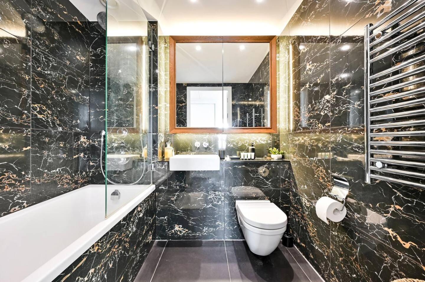 Apartamento Luxury High-rise 21st Floor 2 Bedroom 2 Bath Flat
